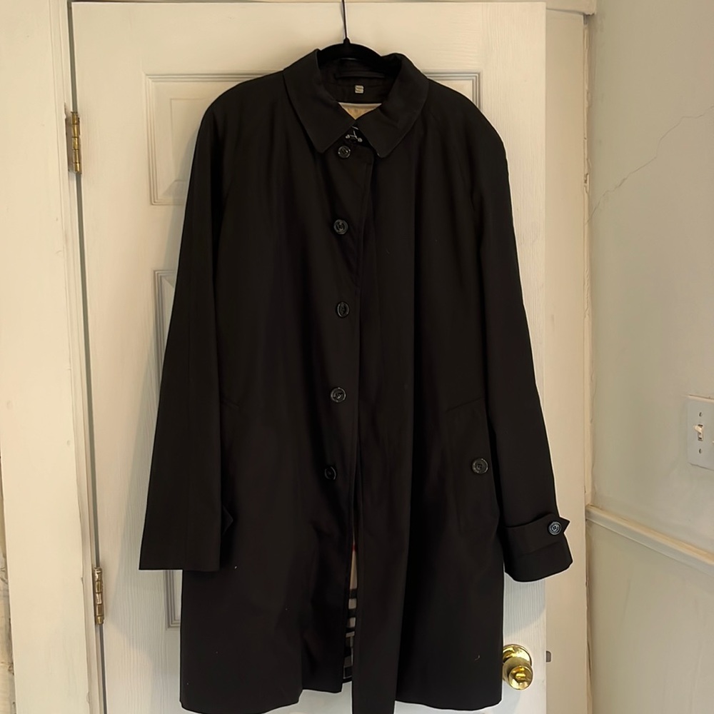 Burberry trenchcoat